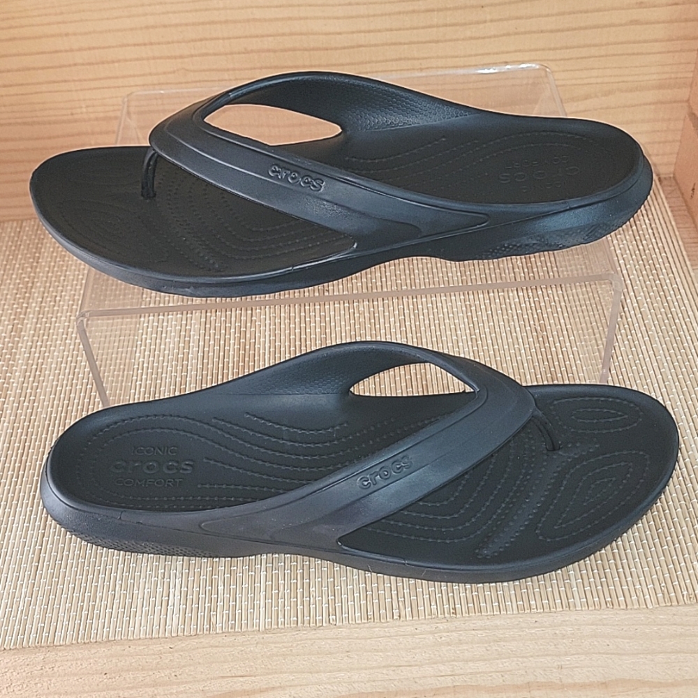 Crocs Iconic Thong Flip Flops Black Comfort sz 11